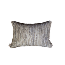 Cargar imagen en el visor de la galería, Cojín Ecru K