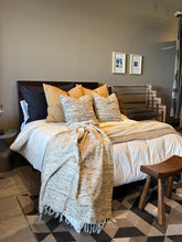 Cargar imagen en el visor de la galería, Cojín Pisces Maiz