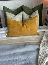 Cargar imagen en el visor de la galería, Cojín Mustard L