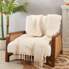 Cargar imagen en el visor de la galería, Frazada Crema Punto