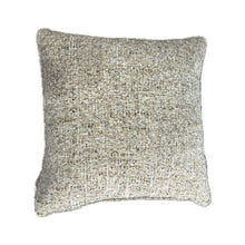 Cargar imagen en el visor de la galería, Cojín Match Lotus