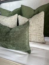 Cargar imagen en el visor de la galería, Cojín Olivo L