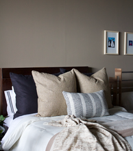 Cargar imagen en el visor de la galería, Cojín Merino D