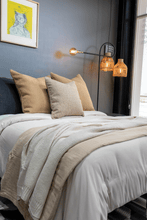 Cargar imagen en el visor de la galería, Cojín Zenith Negro