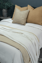 Cargar imagen en el visor de la galería, Blanket Crema Tejido de Arroz