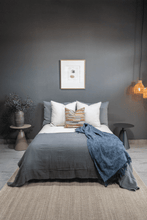 Cargar imagen en el visor de la galería, Frazada Azul Marino