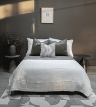 Cargar imagen en el visor de la galería, Colcha Blanca De Gasa 100% Algodón