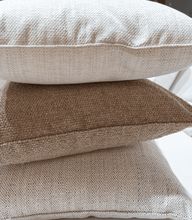 Cargar imagen en el visor de la galería, Cojín Merino D