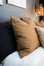 Cargar imagen en el visor de la galería, Cojín Burap Z
