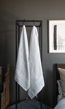 Cargar imagen en el visor de la galería, Toalla Gris Claro