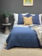 Cargar imagen en el visor de la galería, Colcha Azul De Gasa 100% Algodón