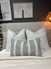 Cargar imagen en el visor de la galería, Cojín Breathe Grey