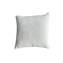 Cargar imagen en el visor de la galería, Cojín Bono