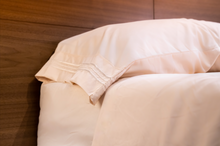 Cargar imagen en el visor de la galería, Sábana Rosa Claro