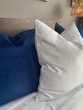 Cargar imagen en el visor de la galería, Cojín Zenith Blanco