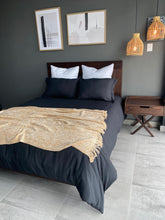 Cargar imagen en el visor de la galería, Funda de Duvet Negro