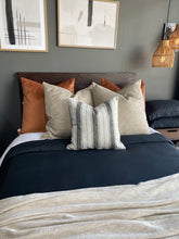 Cargar imagen en el visor de la galería, Cojín Colefax