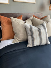 Cargar imagen en el visor de la galería, Cojín Colefax