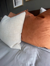 Cargar imagen en el visor de la galería, Cojín Breton Ivory