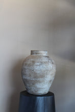 Cargar imagen en el visor de la galería, Jarrón [101]
