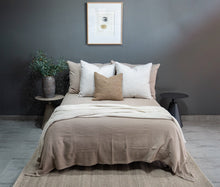 Cargar imagen en el visor de la galería, Colcha Caqui Estructura 100% Algodón
