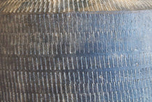 Cargar imagen en el visor de la galería, Jarrón [002]
