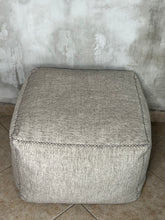 Cargar imagen en el visor de la galería, Puff Toupe W
