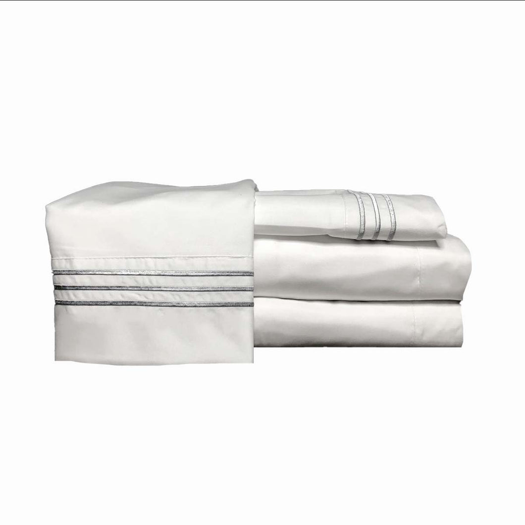 Sábana Blanca con Bordado Gris Plata